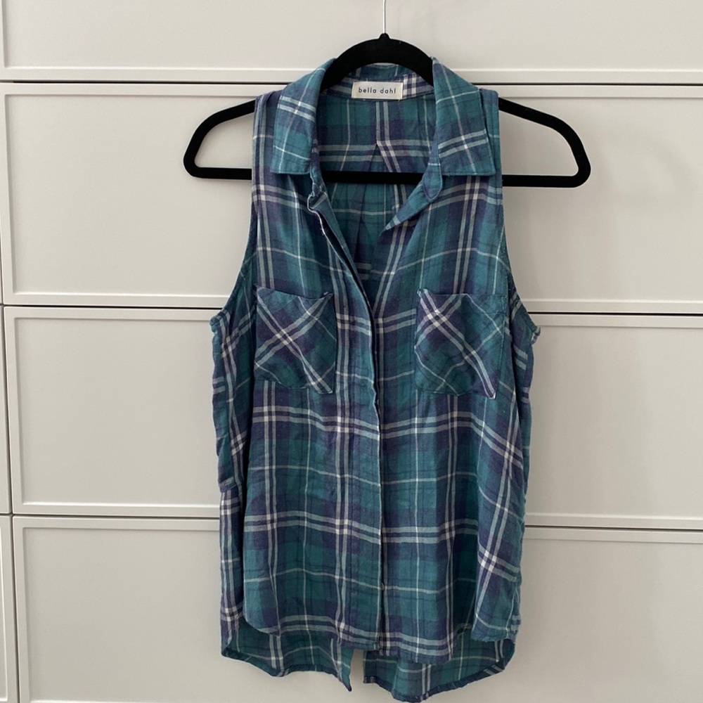 Bella Dahl sleeveless plaid top